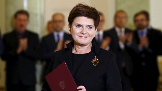 Руководители СРВ поздравили Беату Шидло с избранием на пост премьера Польши